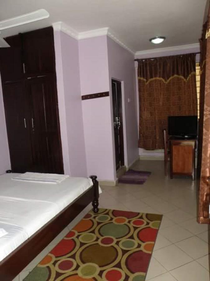 Kibodya Hotel Nkrumah Daressalam Exterior foto
